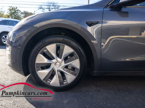 Used 2023 Tesla Model Y Long Range image 66