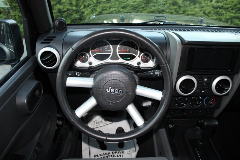 Used 2009 Jeep Wrangler Unlimited Sahara AWD/4WD image 19