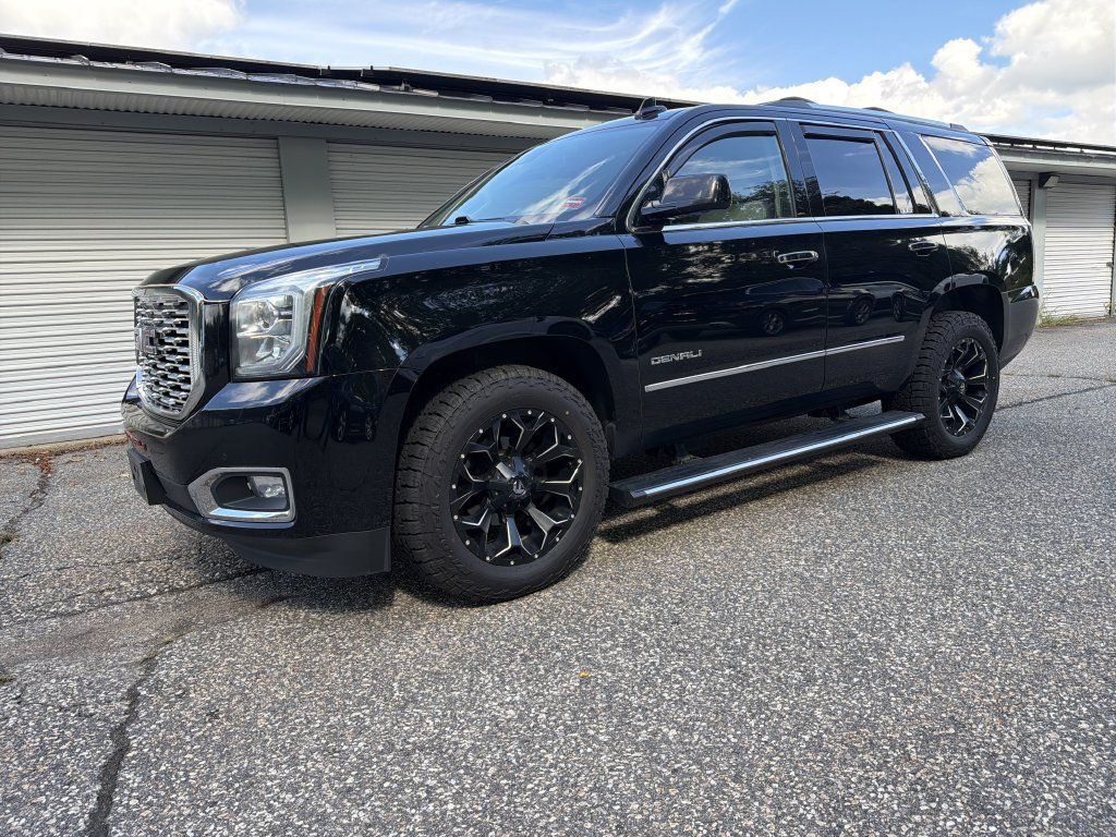 Used 2020 GMC Yukon Denali AWD/4WD image 3