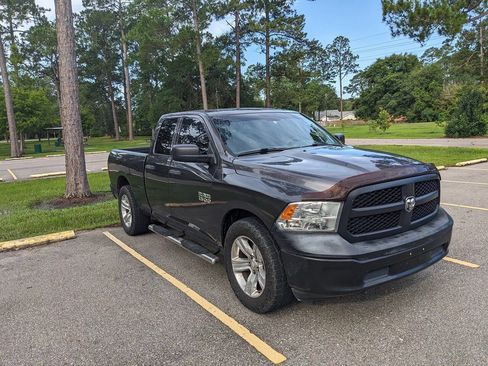 Used 2018 RAM 1500 Tradesman RWD image 3