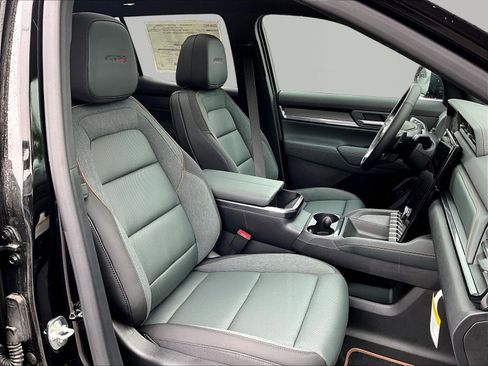 New 2026 GMC Terrain AT4 w/ Technology Package II AWD/4WD image 19
