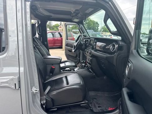 Used 2021 Jeep Wrangler Unlimited Sahara AWD/4WD image 13
