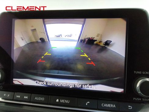 Used 2023 Nissan Rogue S image 26