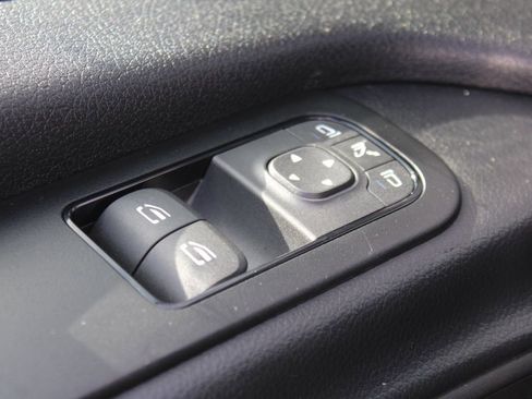 Used 2023 Mercedes-Benz Sprinter 2500 image 21
