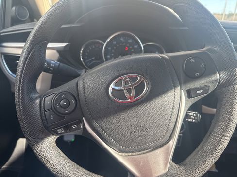 Used 2016 Toyota Corolla LE image 4