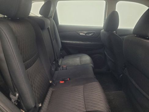 Used 2018 Nissan Rogue S AWD/4WD image 19