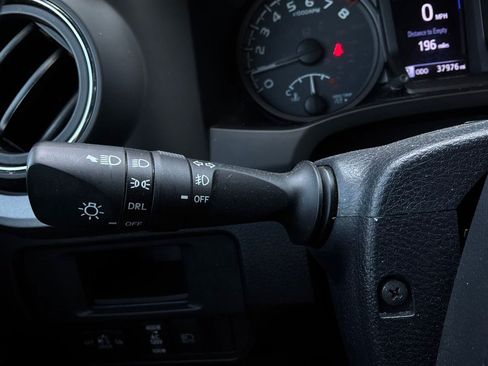 Used 2019 Toyota Tacoma TRD Sport w/ Technology Package AWD/4WD image 34