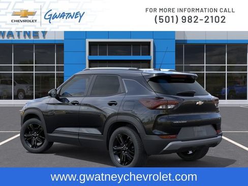 New 2026 Chevrolet TrailBlazer LT w/ Midnight Edition FWD image 3
