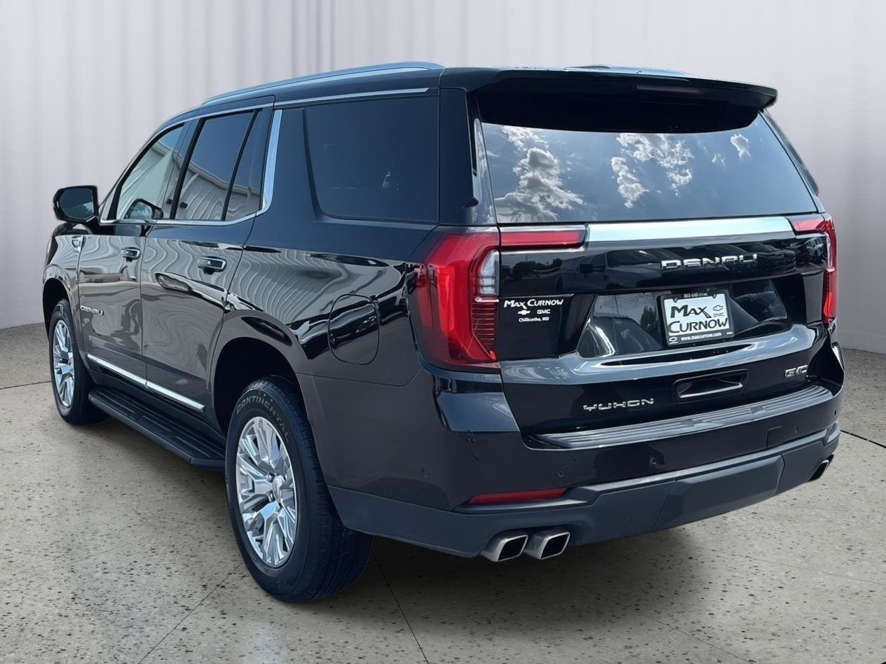 Used 2025 GMC Yukon Denali AWD/4WD image 3