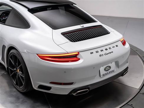 Used 2018 Porsche 911 Carrera RWD image 27