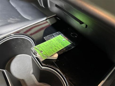 Used 2018 Tesla Model 3 image 25