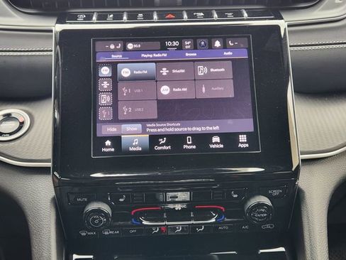 Certified 2024 Jeep Grand Cherokee Altitude image 19