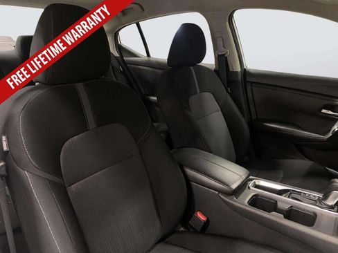 Used 2024 Nissan Sentra SV FWD image 33