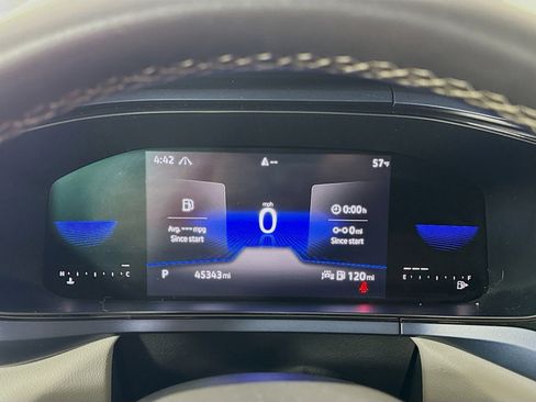 Certified 2022 Volkswagen Taos SE image 15