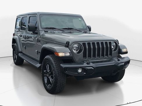 Used 2022 Jeep Wrangler Unlimited Sahara AWD/4WD image 3