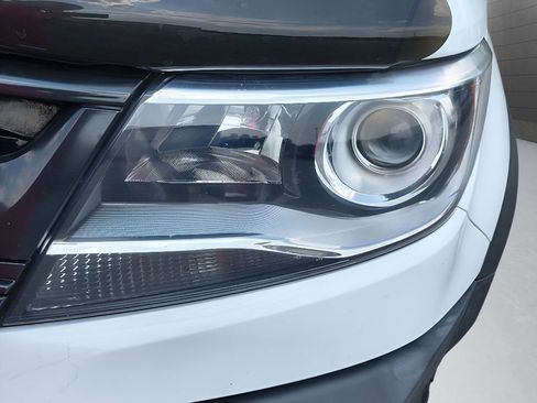 Used 2019 Chevrolet Colorado ZR2 image 14