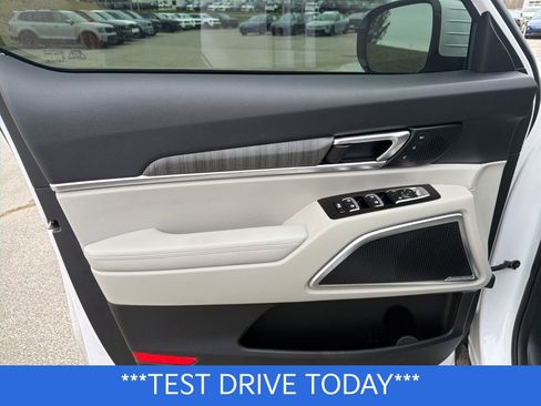Used 2025 Kia Telluride SX Prestige AWD/4WD image 10