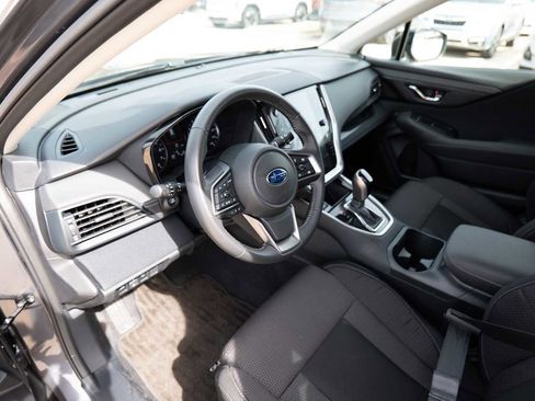 Used 2025 Subaru Outback Premium image 9