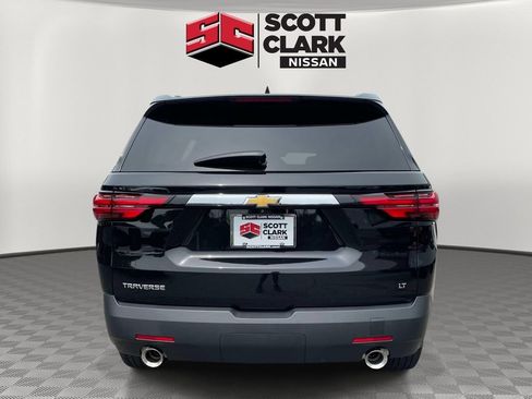 Used 2023 Chevrolet Traverse LT FWD image 5