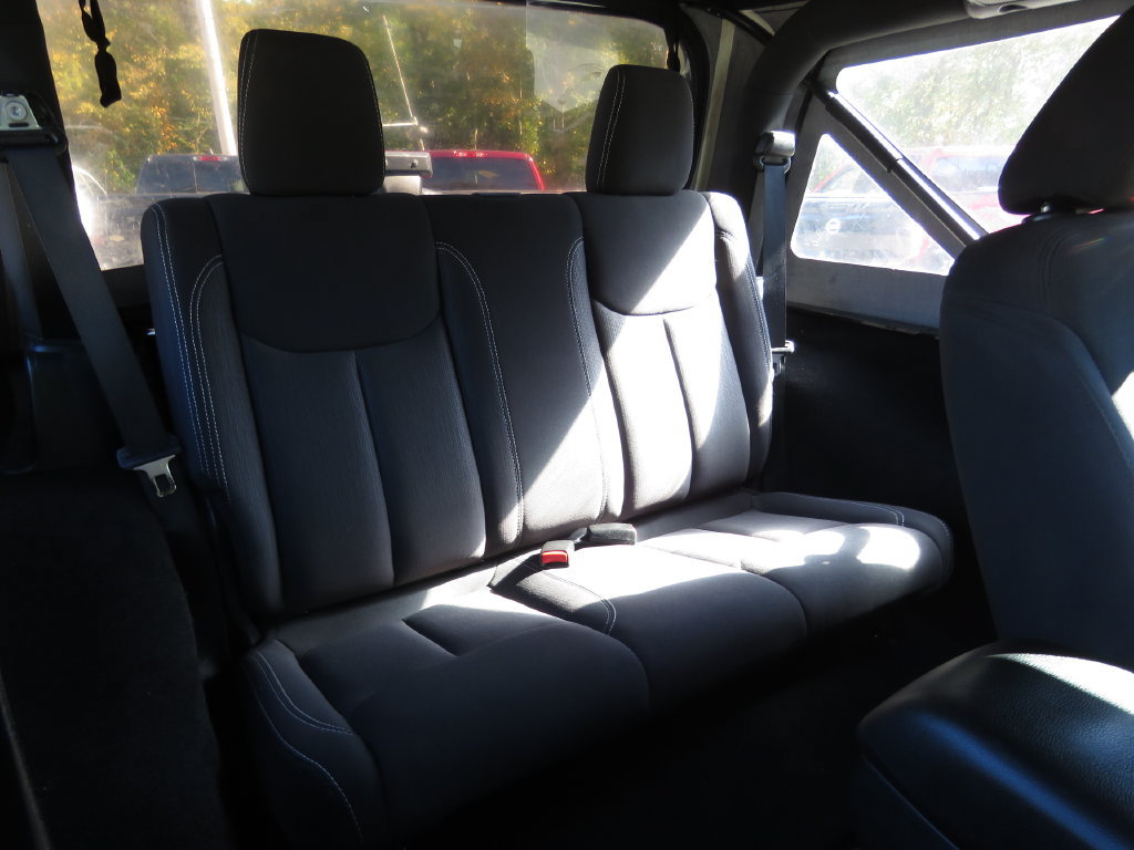 Used 2015 Jeep Wrangler Sport AWD/4WD image 16
