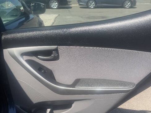 Used 2016 Hyundai Elantra SE w/ Option Group 02 FWD image 14