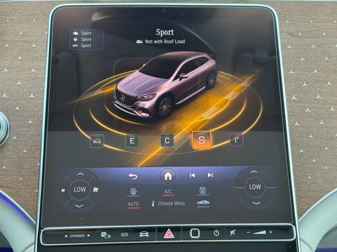 Used 2023 Mercedes-Benz EQE 500 4MATIC SUV image 35