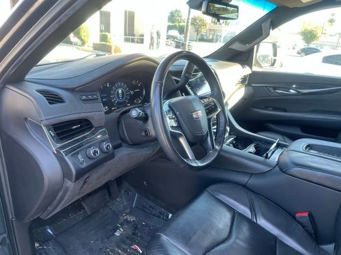 Used 2019 Cadillac Escalade Platinum image 6