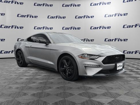 Used 2022 Ford Mustang Premium RWD image 8