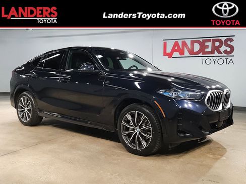 Used 2025 BMW X6 xDrive40i w/ Climate Comfort Package AWD/4WD image 1