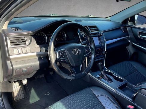 Used 2015 Toyota Camry SE FWD image 18