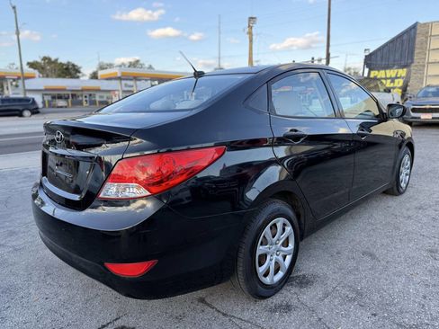 Used 2012 Hyundai Accent GLS image 7