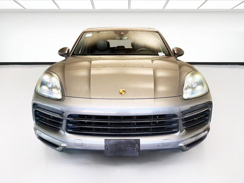 Used 2020 Porsche Cayenne AWD/4WD image 2
