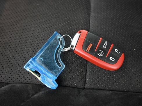 Used 2018 Dodge Challenger SRT Hellcat RWD image 52