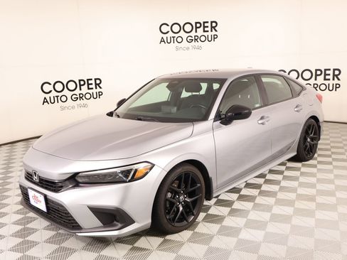 Used 2023 Honda Civic Sport image 9