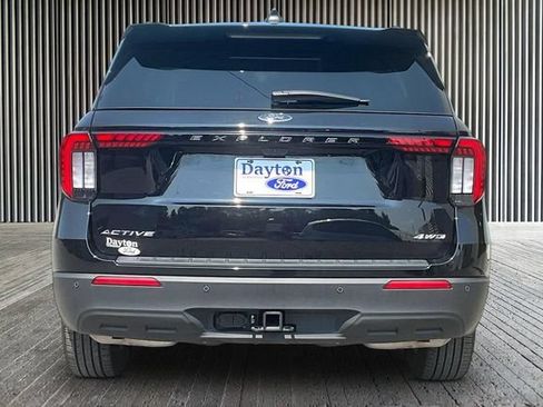 Used 2025 Ford Explorer Active AWD/4WD image 4