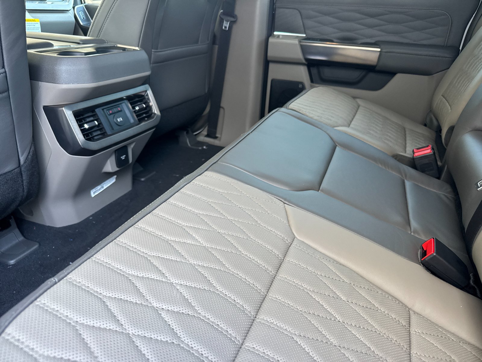 New 2026 Ford F250 Platinum w/ Platinum Plus Package AWD/4WD image 13
