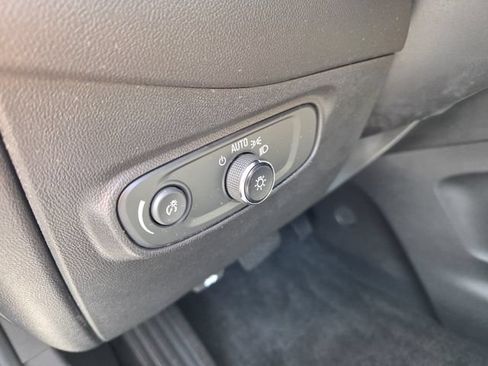 Certified 2024 Chevrolet Equinox LT FWD image 24