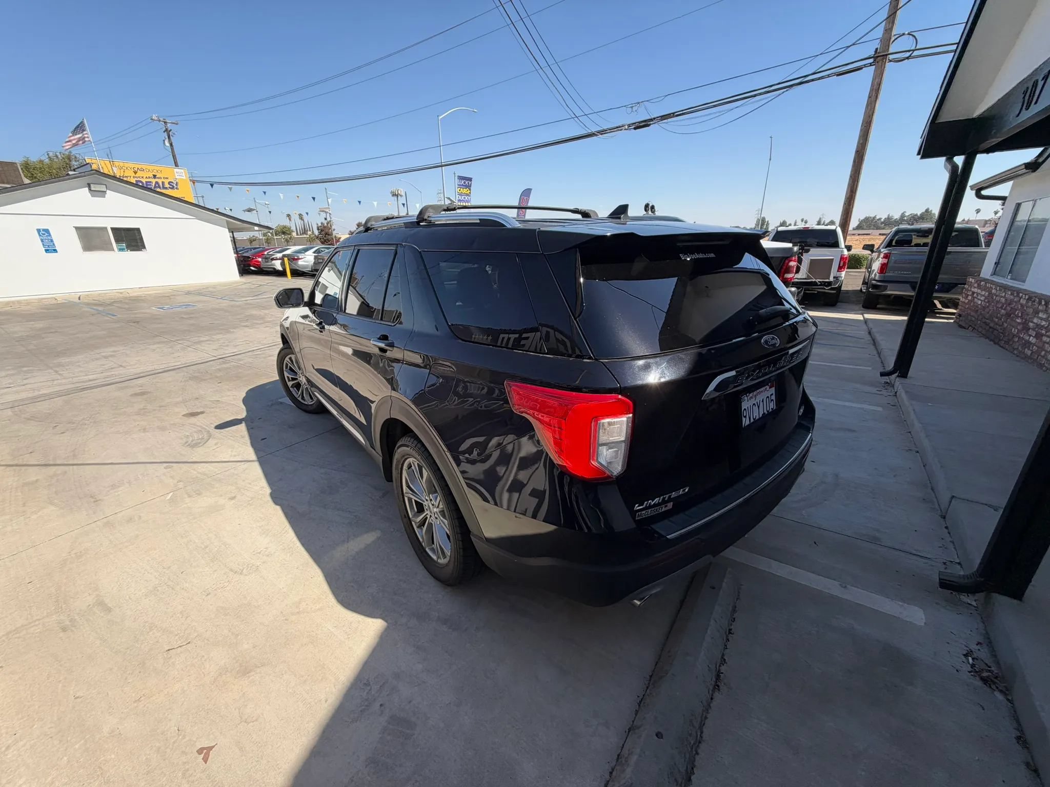 Used 2022 Ford Explorer Limited w/ Equipment Group 301A AWD/4WD image 13