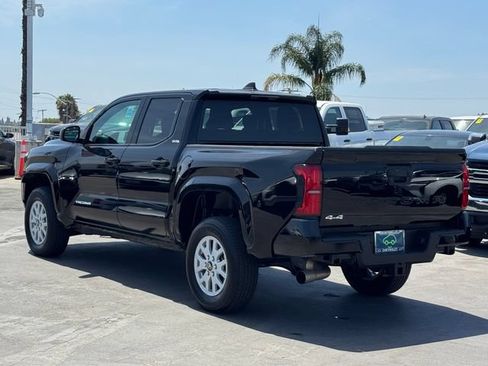 Used 2026 Toyota Tacoma SR5 AWD/4WD image 2