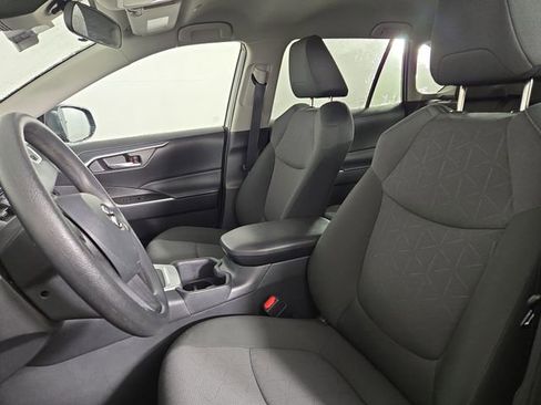 Used 2025 Toyota RAV4 XLE image 13