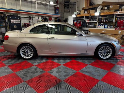 Used 2013 BMW 335i Convertible image 6