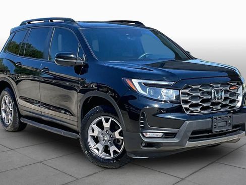Certified 2023 Honda Passport TrailSport image 3