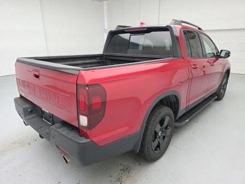 Used 2025 Honda Ridgeline Black Edition image 11