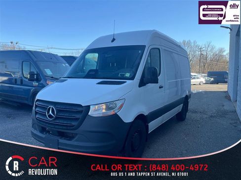 Used 2025 Mercedes-Benz Sprinter 2500 image 3