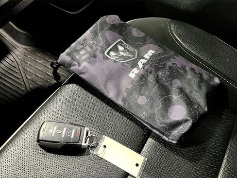 Used 2022 RAM 1500 Laramie image 34