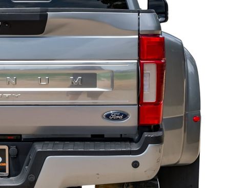 Used 2022 Ford F450 Platinum w/ FX4 Off-Road Package AWD/4WD image 53
