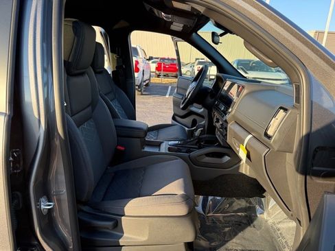 New 2026 Nissan Frontier SV image 29