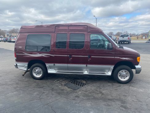 Used 2006 Ford E-250 and Econoline 250 image 4