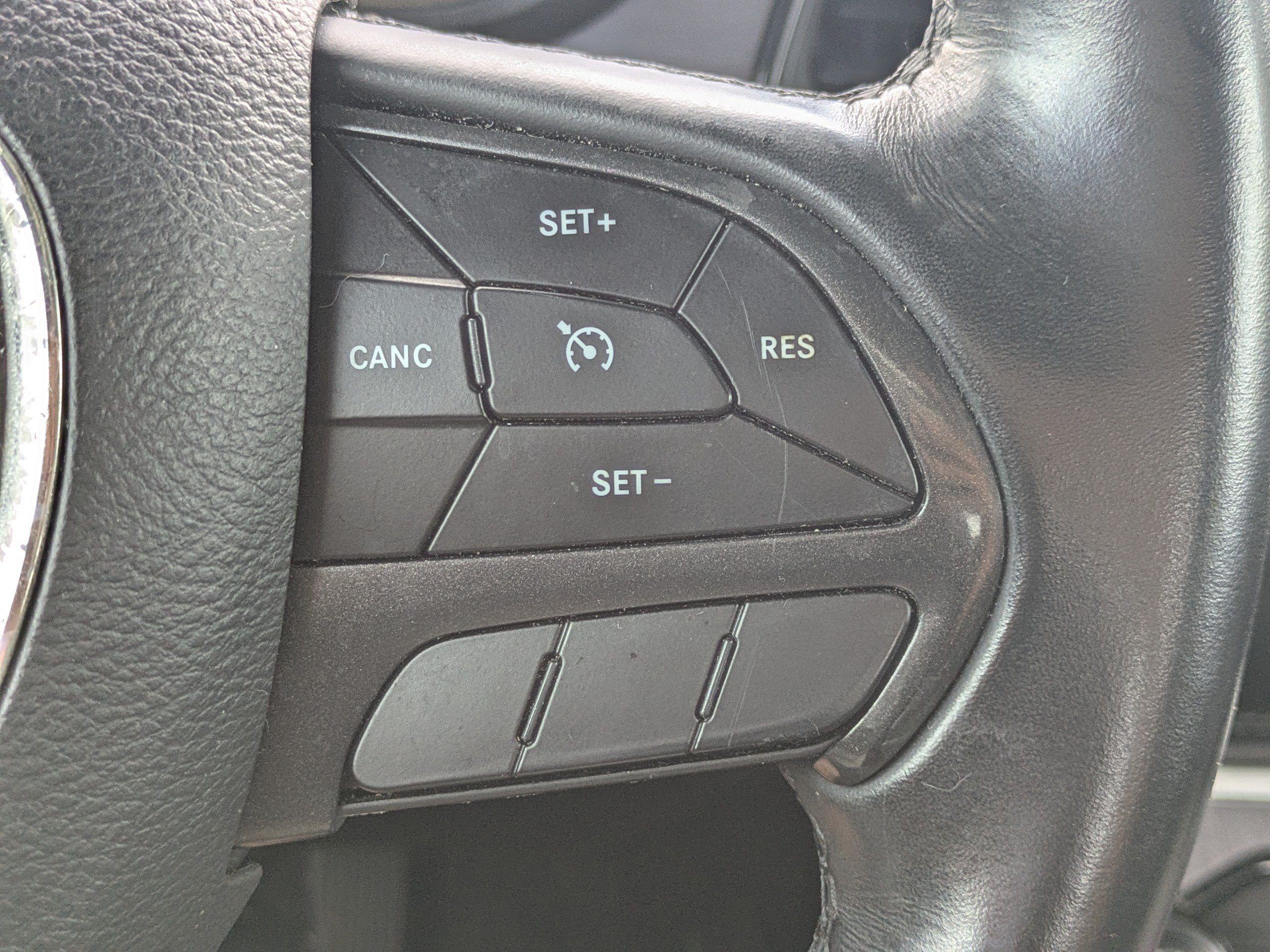Used 2018 Dodge Challenger SXT RWD image 23