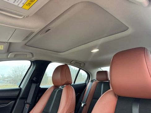 Used 2024 MAZDA MAZDA3 s image 11